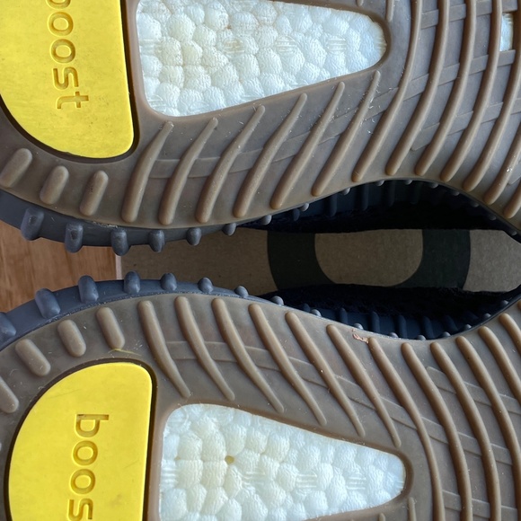 Yeezy Cinder Boost 350 V2 (Like New) - Picture 3 of 6